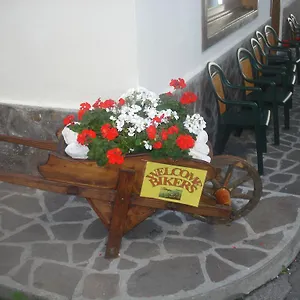 albergo-larese.hotelinveneto.com/